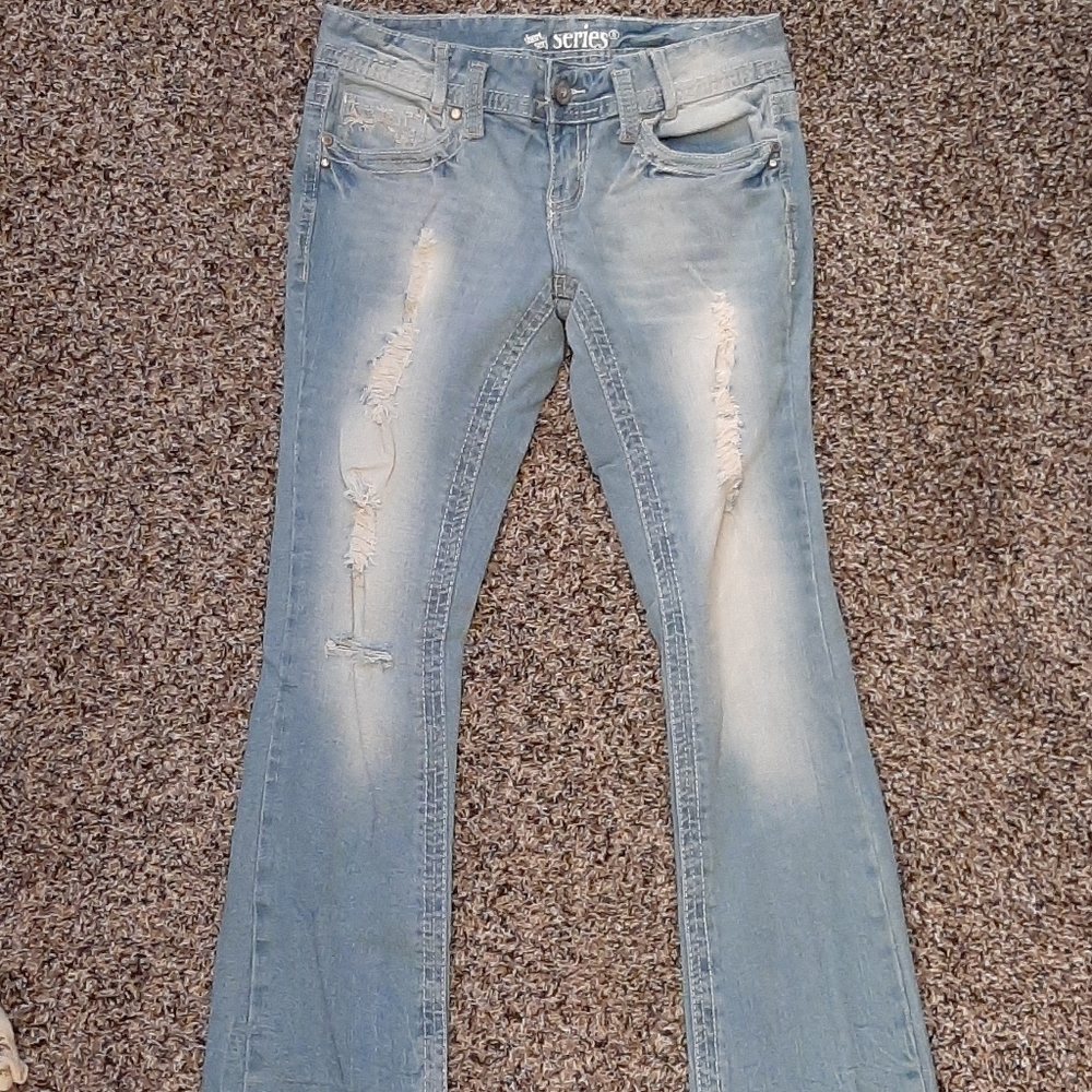 Short & Sexy Series Distressed Jeans